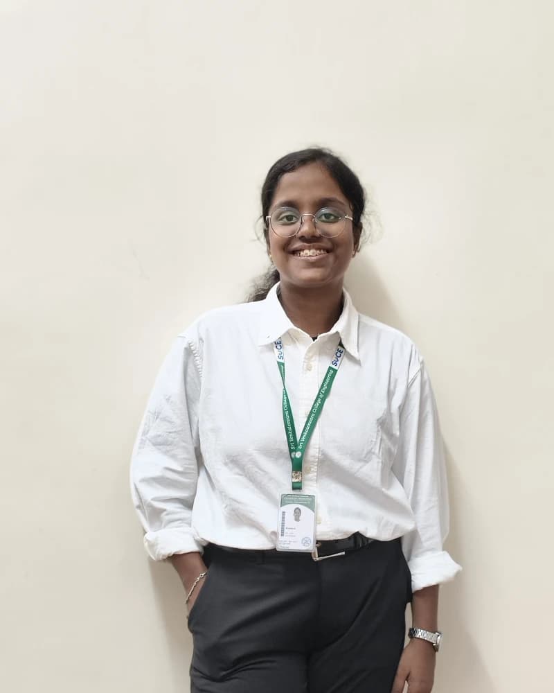 Roshini M portrait